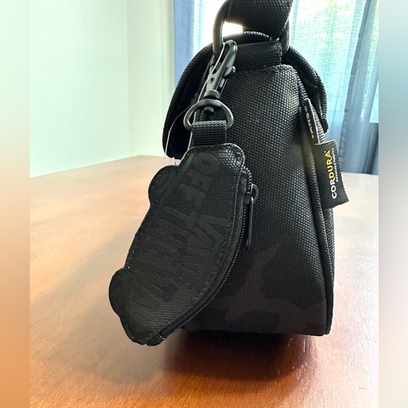 Vans Black Camo Handbag - Picture 5 of 8